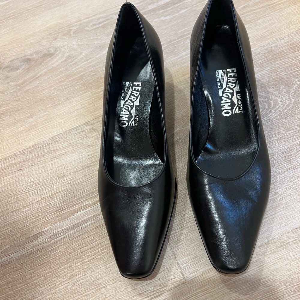Salvatore Ferragamo Black Leather Heels - Picture 2 of 6